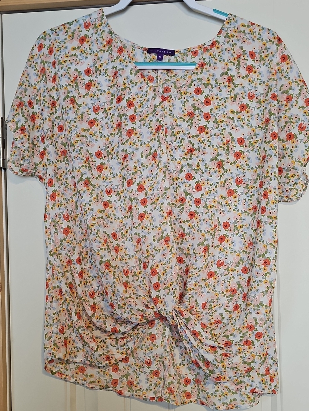 West Kei White Floral Tie-Front Short Sleeve Blouse